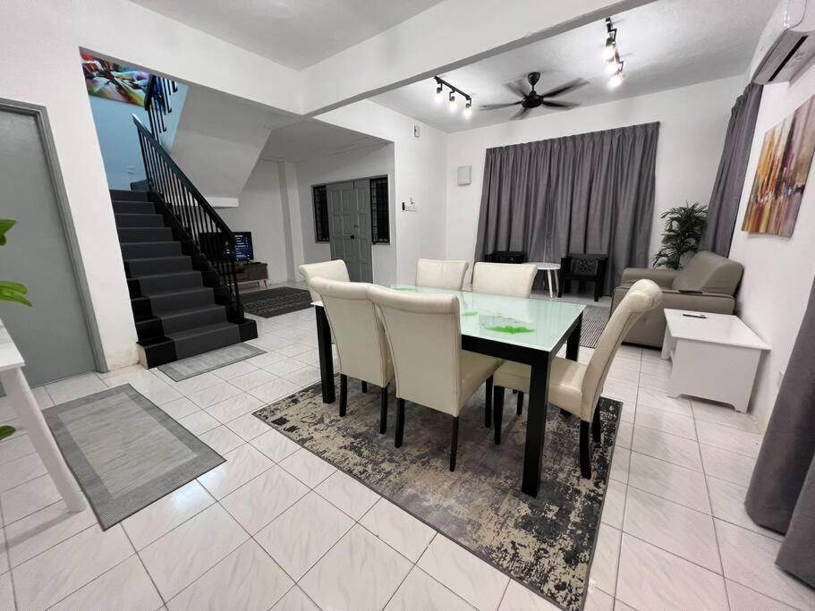Rumah Melati By Impian Homestay Klia-Salak Tinggi-Nilai Sepang Exterior foto