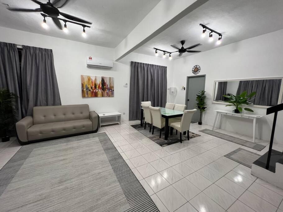Rumah Melati By Impian Homestay Klia-Salak Tinggi-Nilai Sepang Exterior foto